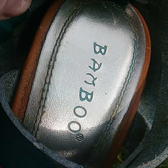 Heels - Picture 3 of 3